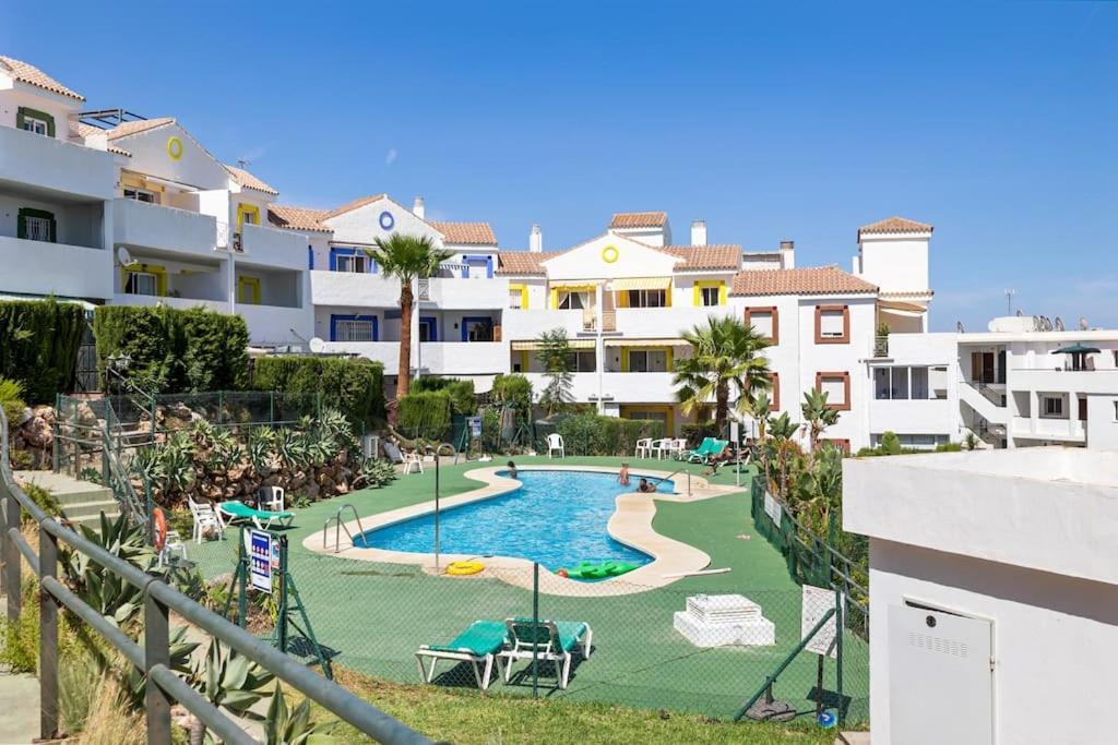 Beautiful 3 Bed Stylish & Cozy Apartment - Susanna Suite Mijas Kültér fotó